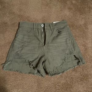 American Eagle high rise mom shorts, olive green, size 2/26!!!! Brand new!